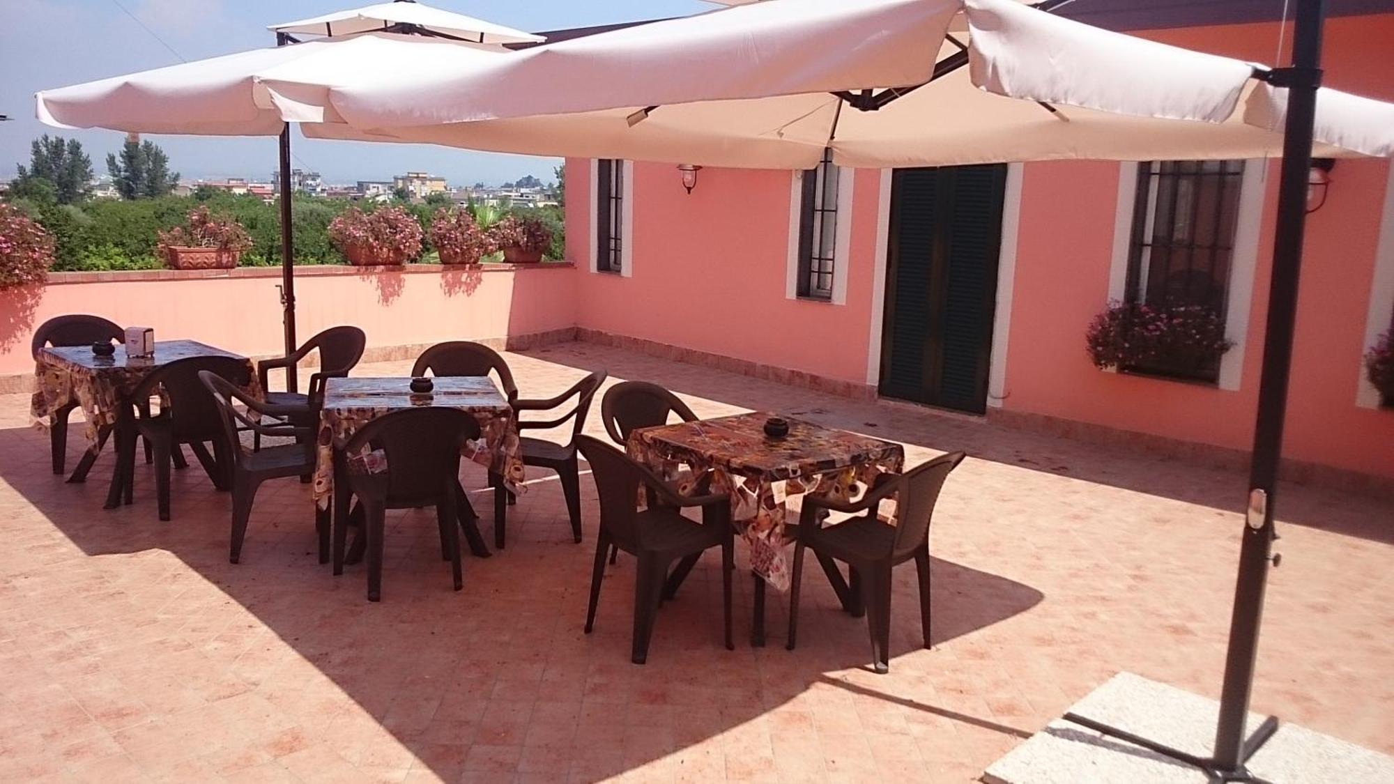 Bed And Breakfast Sommavesuvio Pollena Trocchia Exterior foto